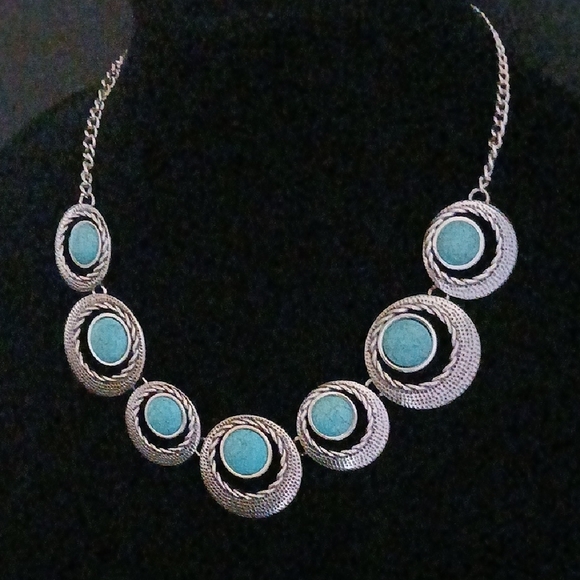Silver-Turquoise Necklace Set - Picture 4 of 5